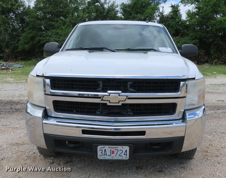 image for item DE3754 2008 Chevrolet Sliverado 2500HD pickup truck