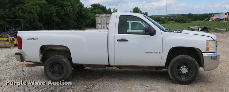 image for item DE3754 2008 Chevrolet Sliverado 2500HD pickup truck