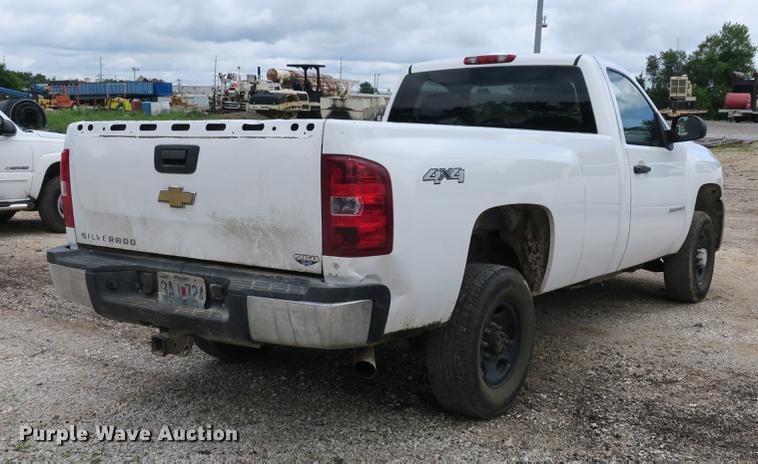 image for item DE3754 2008 Chevrolet Sliverado 2500HD pickup truck