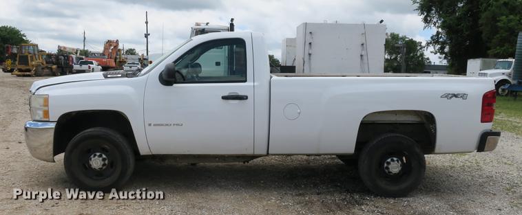 image for item DE3754 2008 Chevrolet Sliverado 2500HD pickup truck