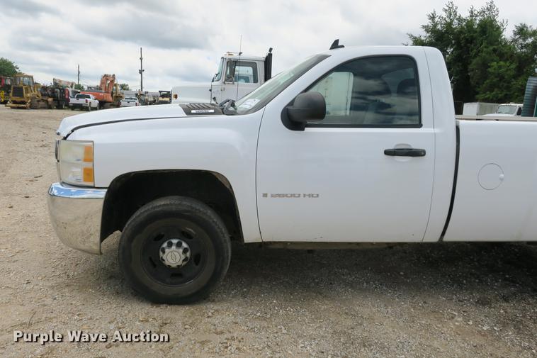 image for item DE3754 2008 Chevrolet Sliverado 2500HD pickup truck