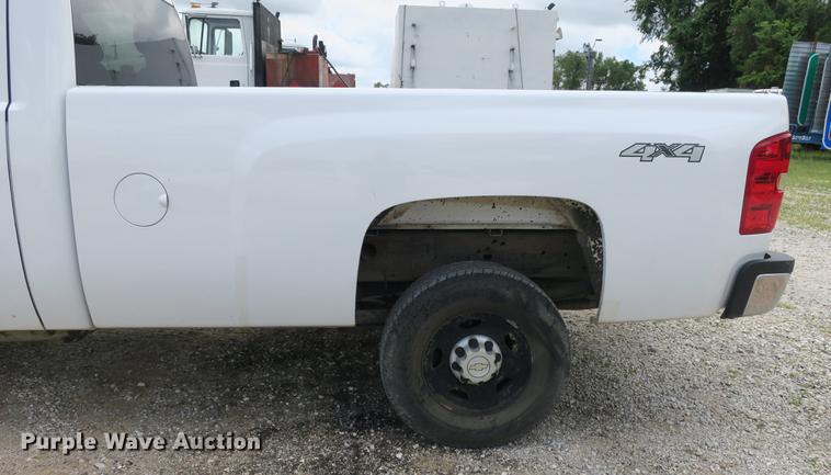 image for item DE3754 2008 Chevrolet Sliverado 2500HD pickup truck