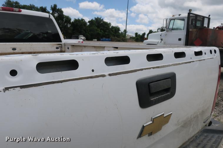 image for item DE3754 2008 Chevrolet Sliverado 2500HD pickup truck