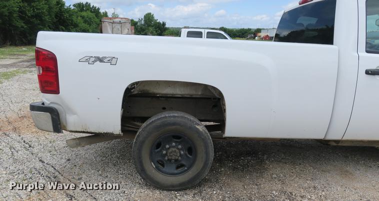 image for item DE3754 2008 Chevrolet Sliverado 2500HD pickup truck