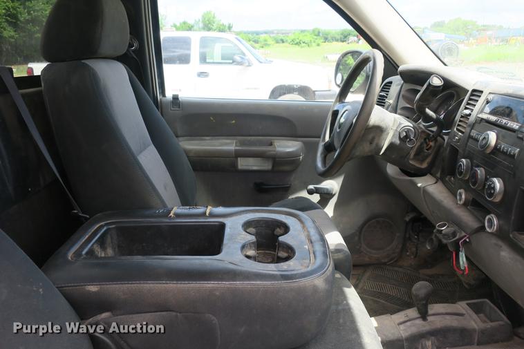 image for item DE3754 2008 Chevrolet Sliverado 2500HD pickup truck