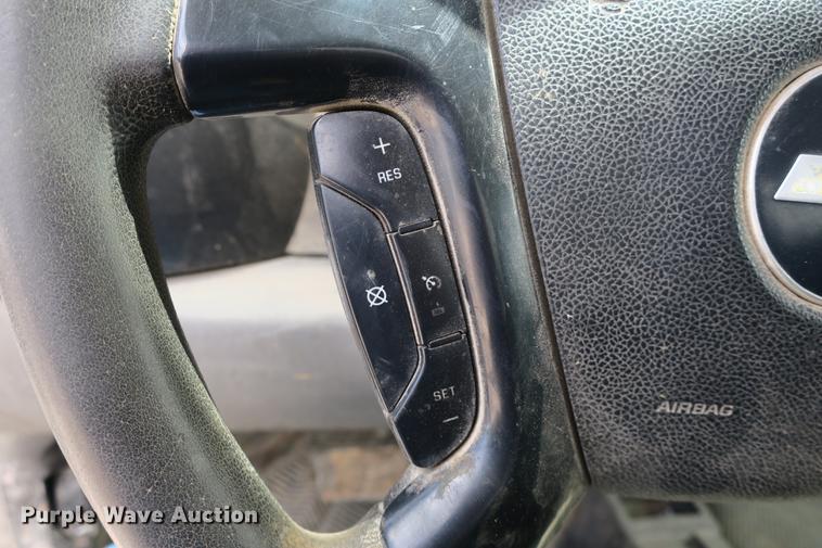 image for item DE3754 2008 Chevrolet Sliverado 2500HD pickup truck