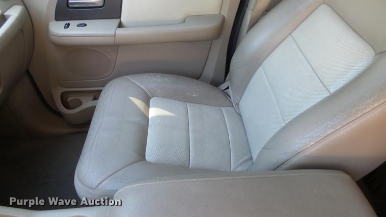 image for item DE7179 2003 Ford Expedition Eddie Bauer SUV