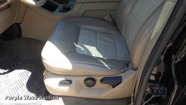 image for item DE7179 2003 Ford Expedition Eddie Bauer SUV