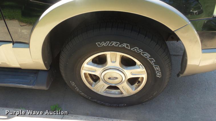 image for item DE7179 2003 Ford Expedition Eddie Bauer SUV