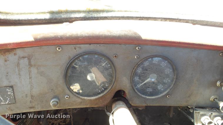 image for item DE7184 1952 International pickup truck