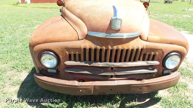 image for item DE7184 1952 International pickup truck