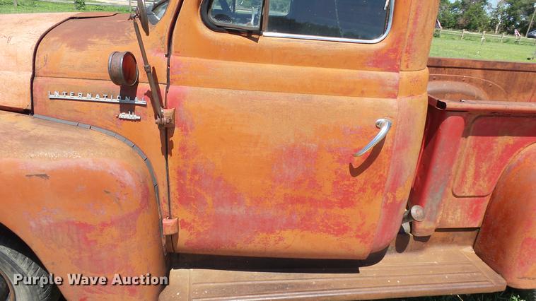 image for item DE7184 1952 International pickup truck