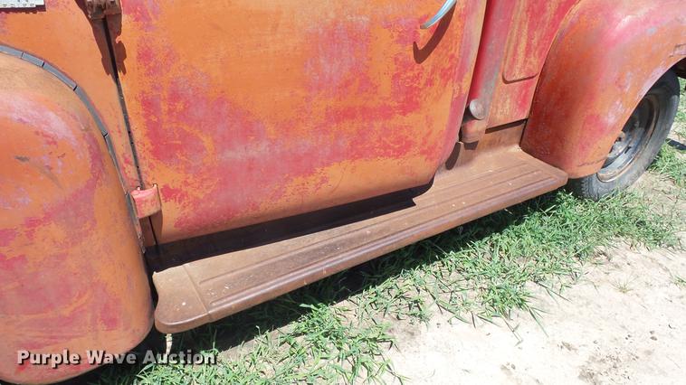 image for item DE7184 1952 International pickup truck