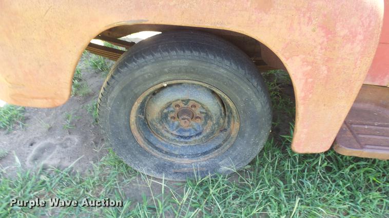 image for item DE7184 1952 International pickup truck