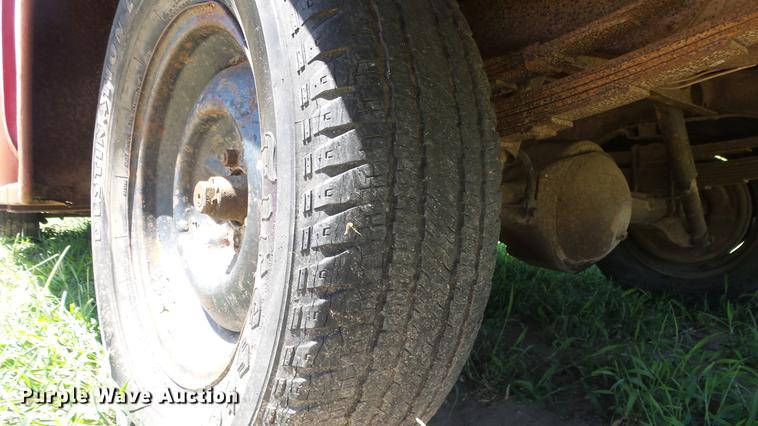 image for item DE7184 1952 International pickup truck