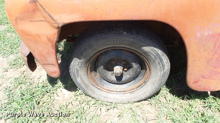 image for item DE7184 1952 International pickup truck