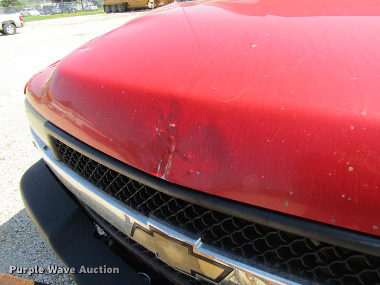 image for item DF3792 2002 Chevrolet Silverado 2500HD pickup truck