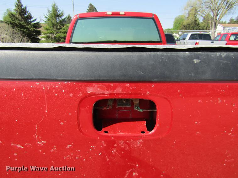 image for item DF3792 2002 Chevrolet Silverado 2500HD pickup truck