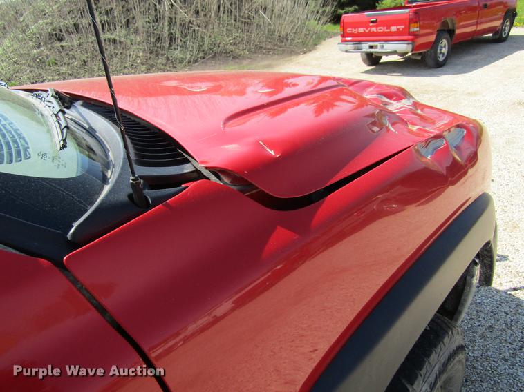 image for item DF3792 2002 Chevrolet Silverado 2500HD pickup truck