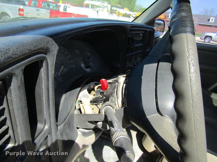 image for item DF3792 2002 Chevrolet Silverado 2500HD pickup truck