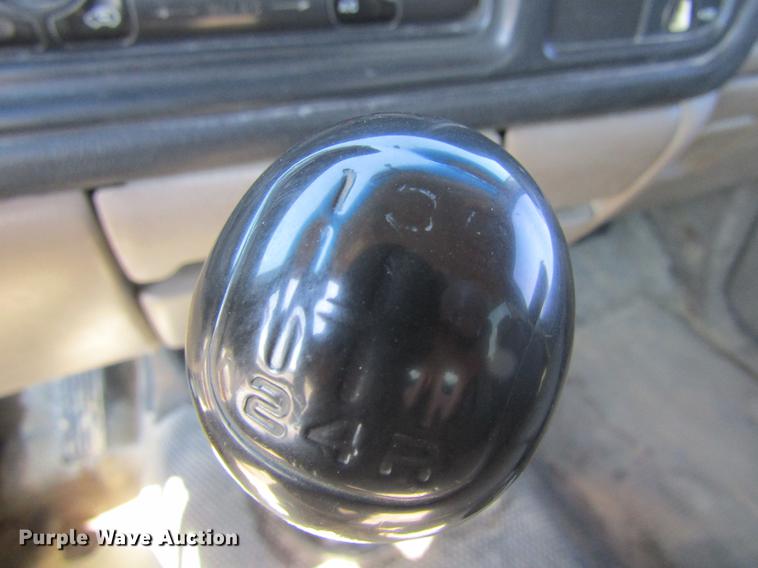 image for item DF3792 2002 Chevrolet Silverado 2500HD pickup truck