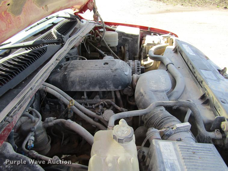 image for item DF3792 2002 Chevrolet Silverado 2500HD pickup truck