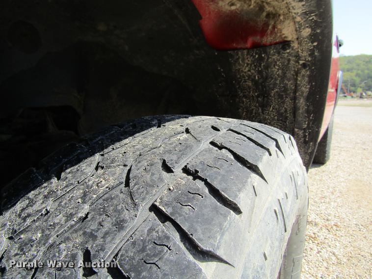 image for item DF3792 2002 Chevrolet Silverado 2500HD pickup truck