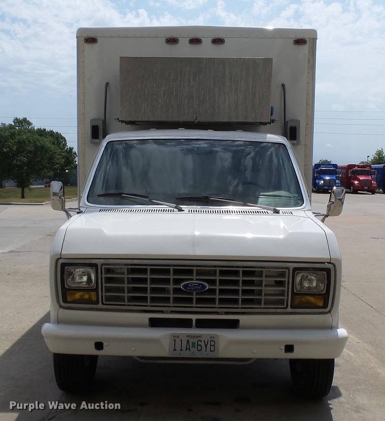 image for item DP9504 1989 Ford Econoline E350 refrigerated box truck