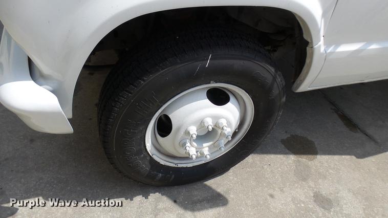 image for item DP9504 1989 Ford Econoline E350 refrigerated box truck