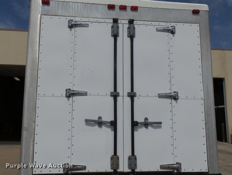 image for item DP9504 1989 Ford Econoline E350 refrigerated box truck