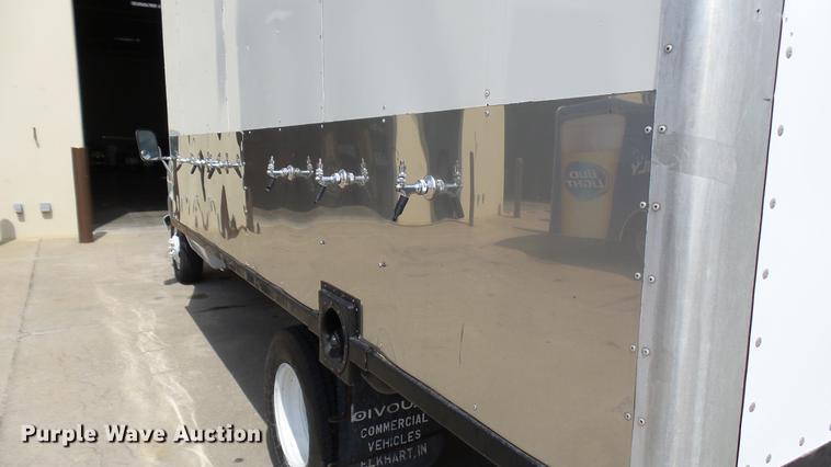 image for item DP9504 1989 Ford Econoline E350 refrigerated box truck