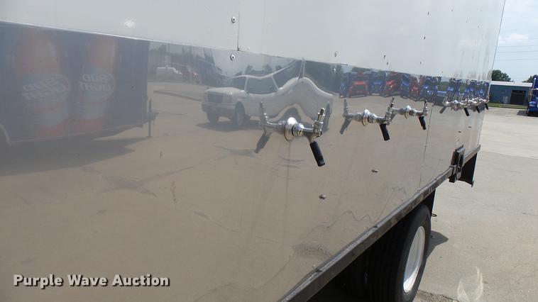 image for item DP9504 1989 Ford Econoline E350 refrigerated box truck