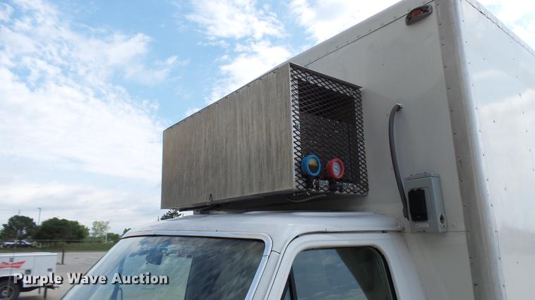 image for item DP9504 1989 Ford Econoline E350 refrigerated box truck