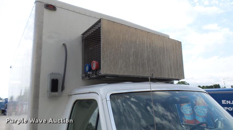 image for item DP9504 1989 Ford Econoline E350 refrigerated box truck