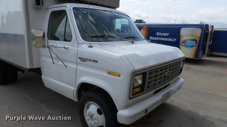 image for item DP9504 1989 Ford Econoline E350 refrigerated box truck