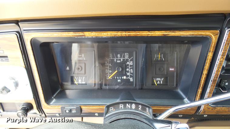 image for item DP9504 1989 Ford Econoline E350 refrigerated box truck