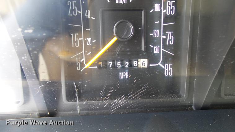 image for item DP9504 1989 Ford Econoline E350 refrigerated box truck