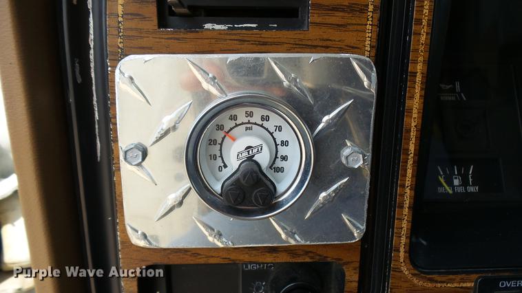 image for item DP9504 1989 Ford Econoline E350 refrigerated box truck