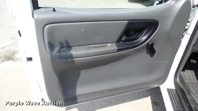 image for item DP9505 2004 Ford Ranger pickup truck
