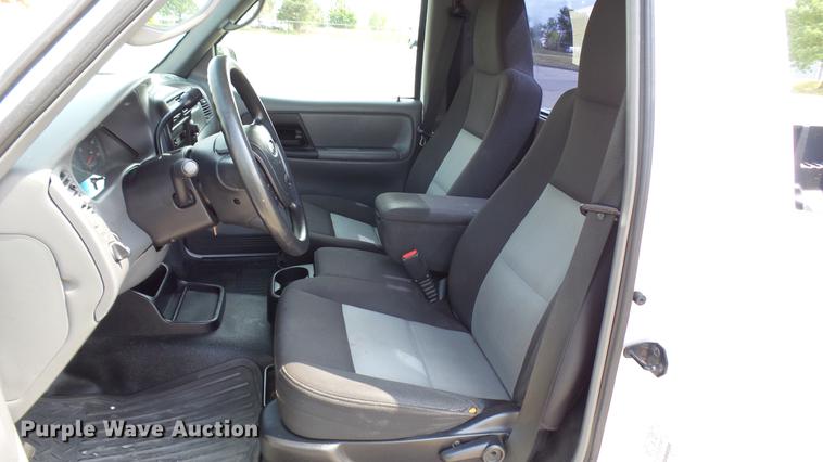 image for item DP9505 2004 Ford Ranger pickup truck