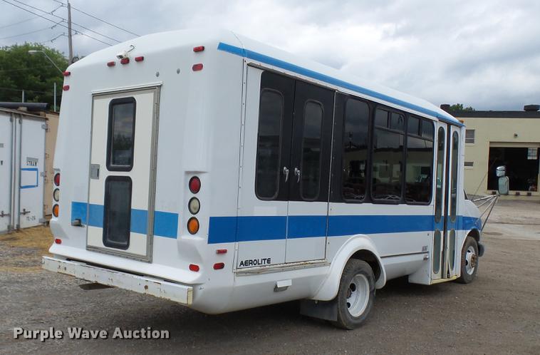 image for item DP9507 2000 Chevrolet Express G3500 Aerolite shuttle bus