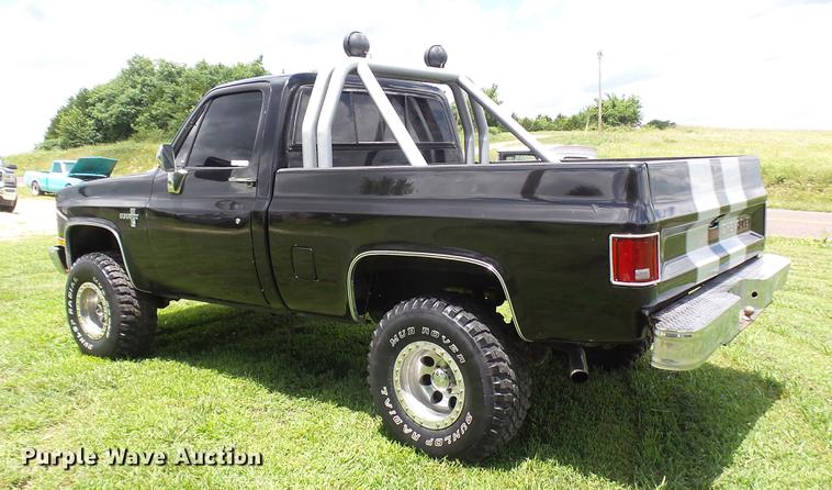 image for item DP9511 1985 Chevrolet C10 pickup truck