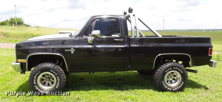 image for item DP9511 1985 Chevrolet C10 pickup truck