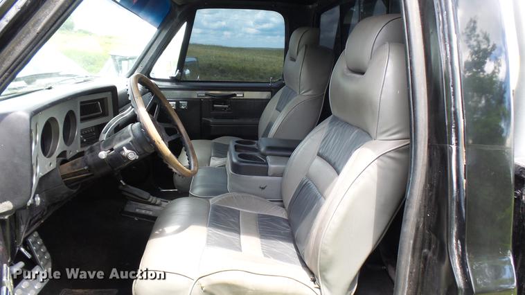 image for item DP9511 1985 Chevrolet C10 pickup truck