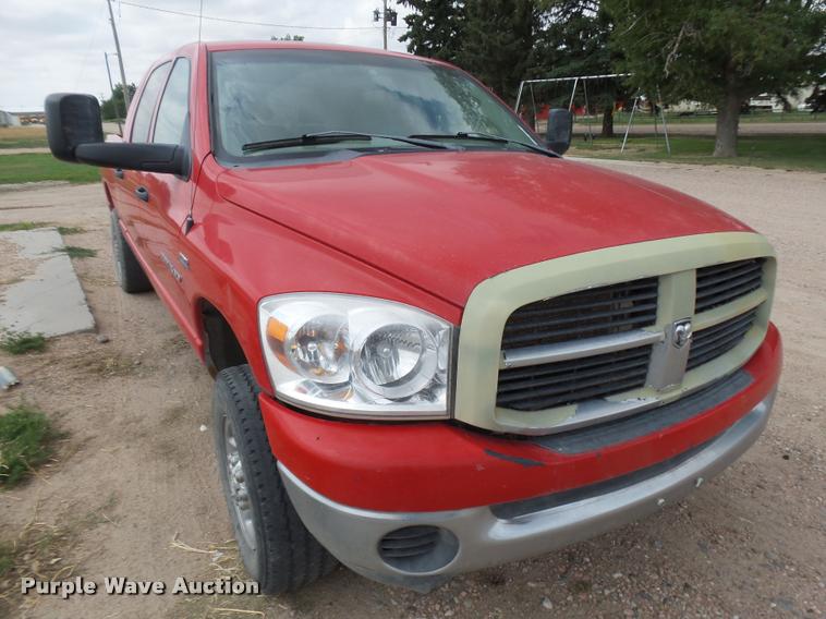 image for item DR9246 2007 Dodge Ram 1500 Mega Cab pickup truck