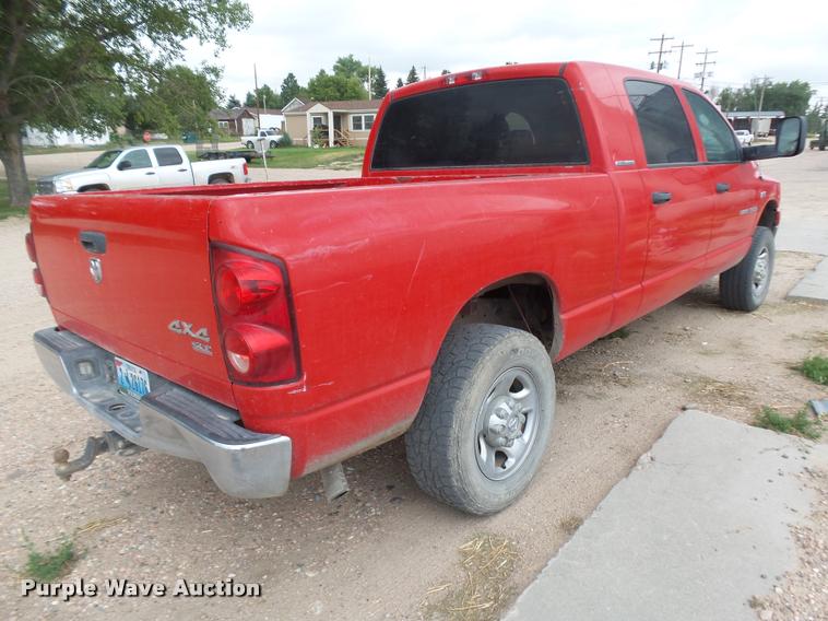 image for item DR9246 2007 Dodge Ram 1500 Mega Cab pickup truck