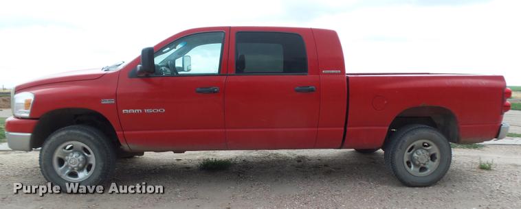 image for item DR9246 2007 Dodge Ram 1500 Mega Cab pickup truck