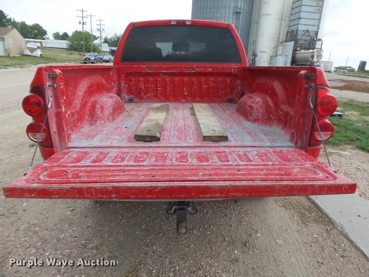 image for item DR9246 2007 Dodge Ram 1500 Mega Cab pickup truck