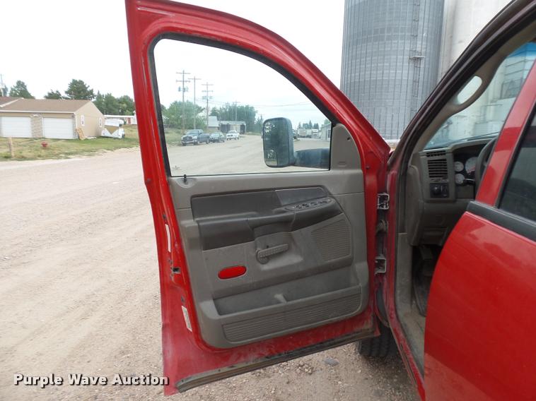 image for item DR9246 2007 Dodge Ram 1500 Mega Cab pickup truck