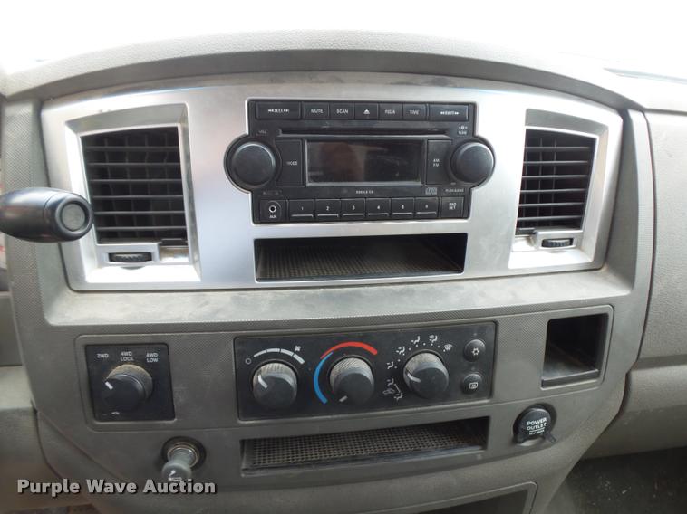 image for item DR9246 2007 Dodge Ram 1500 Mega Cab pickup truck